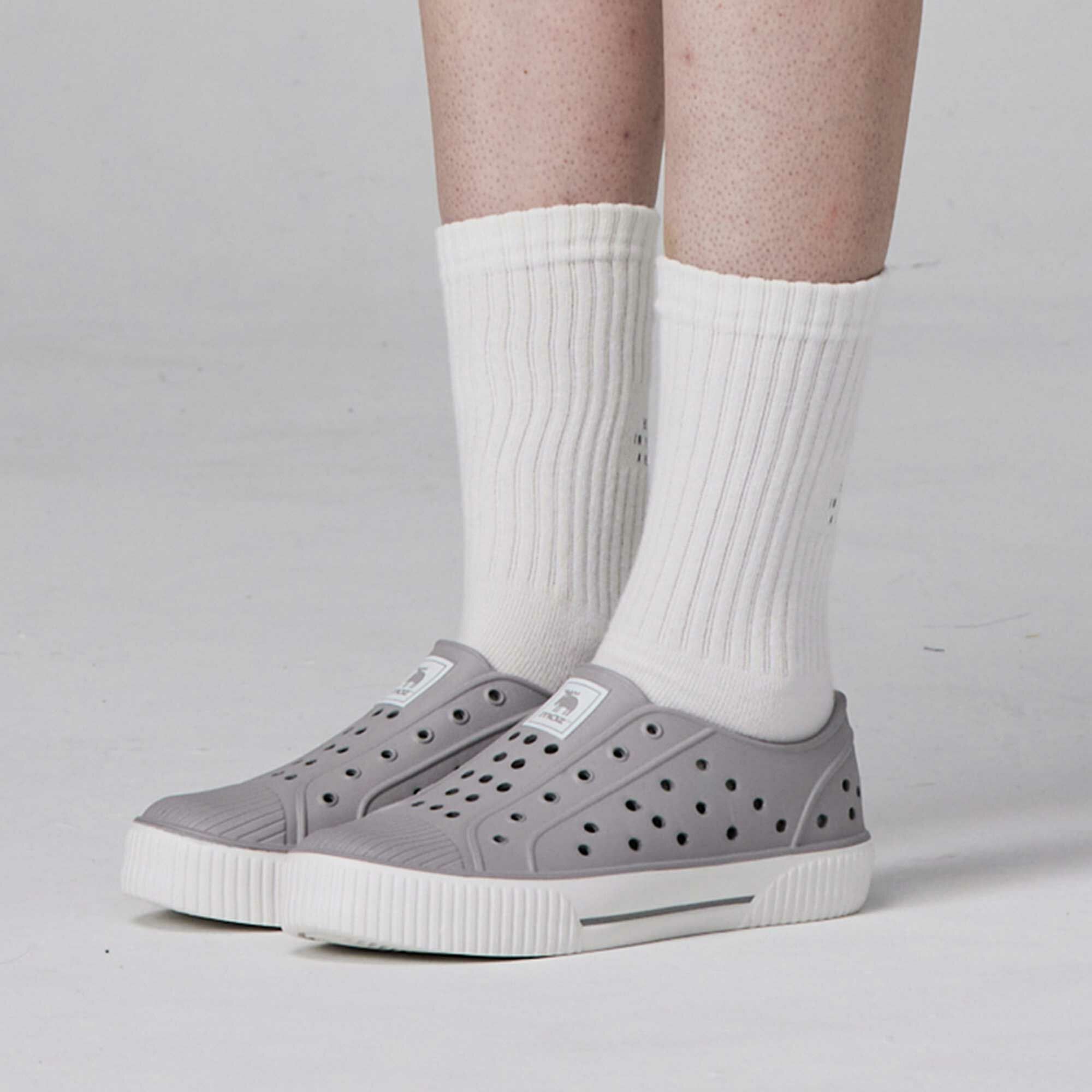 moz瑞典 駝鹿 雙色洞洞餅乾水鞋 (水泥灰) 全球首創 舒適厚底 防潑水+全防水-附鞋扣