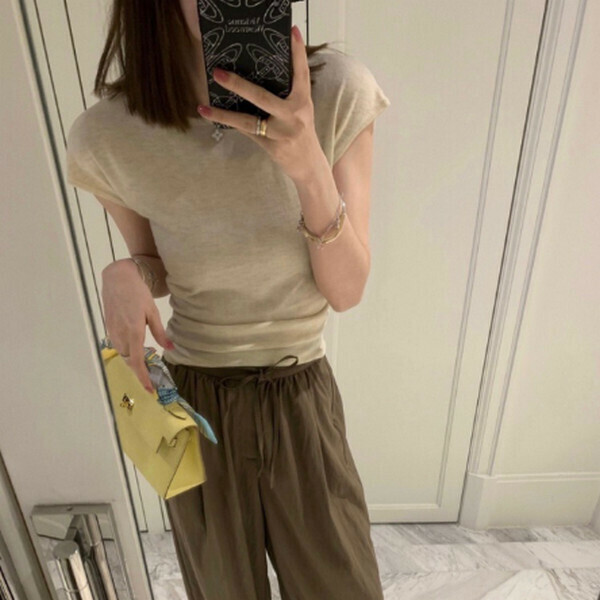 Small flying sleeves, round neck, pleated, ice silk wool shoulder T【Khaki】【One size】