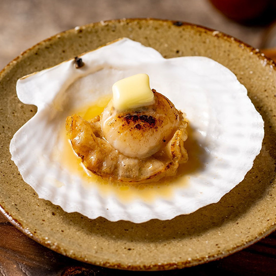 Grilled Scallops with Soy Sauce and Butter