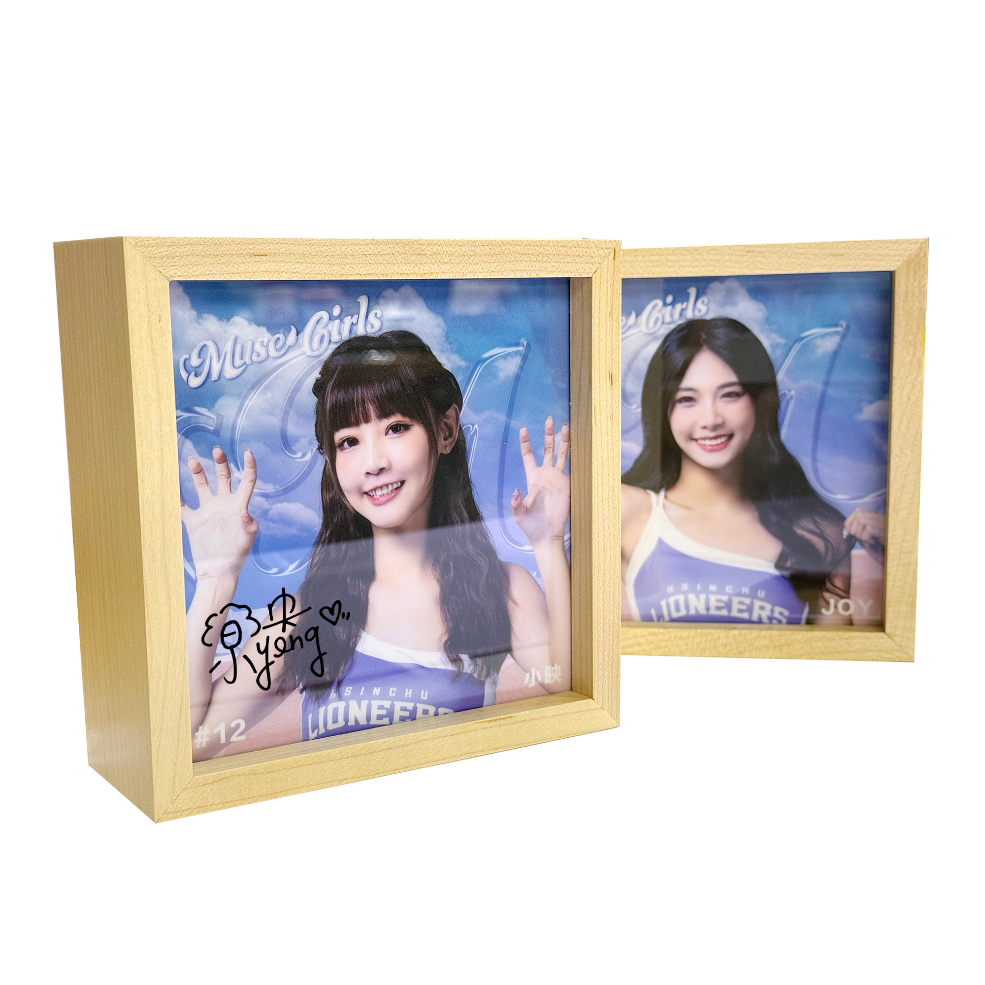 23-24 Muse Girls 簽名紀念燈箱