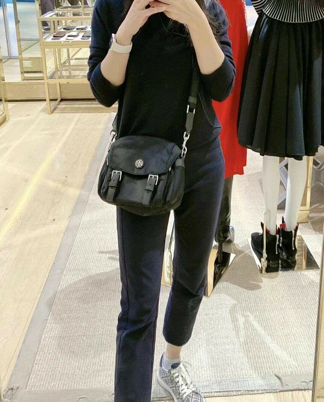 Tory Burch Nylon Messenger Bag尼龍袋斜咩袋