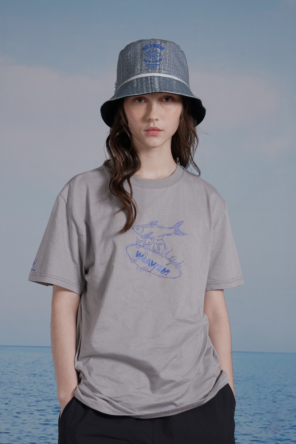 虱目魚衝浪膠原蛋白印花Tee-石岩灰