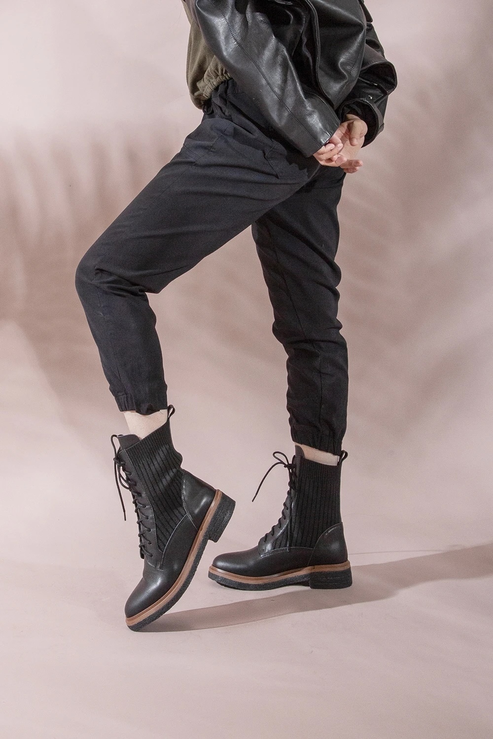 Sock Camper 梭織生膠底中筒靴