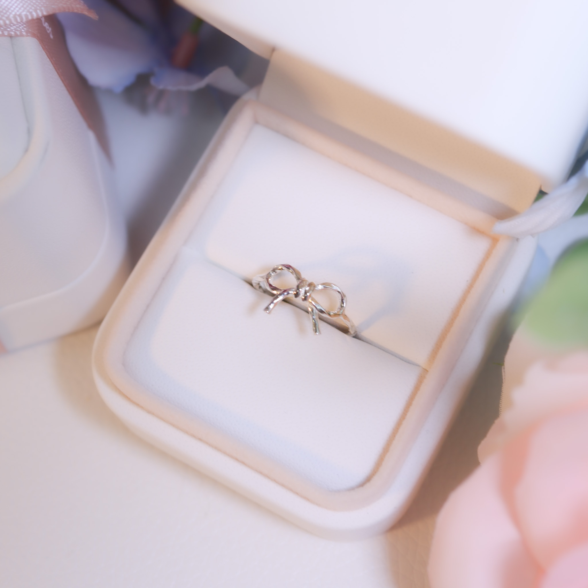 | 925 Silver・ White Gold | Bow Ring | RI0648 |