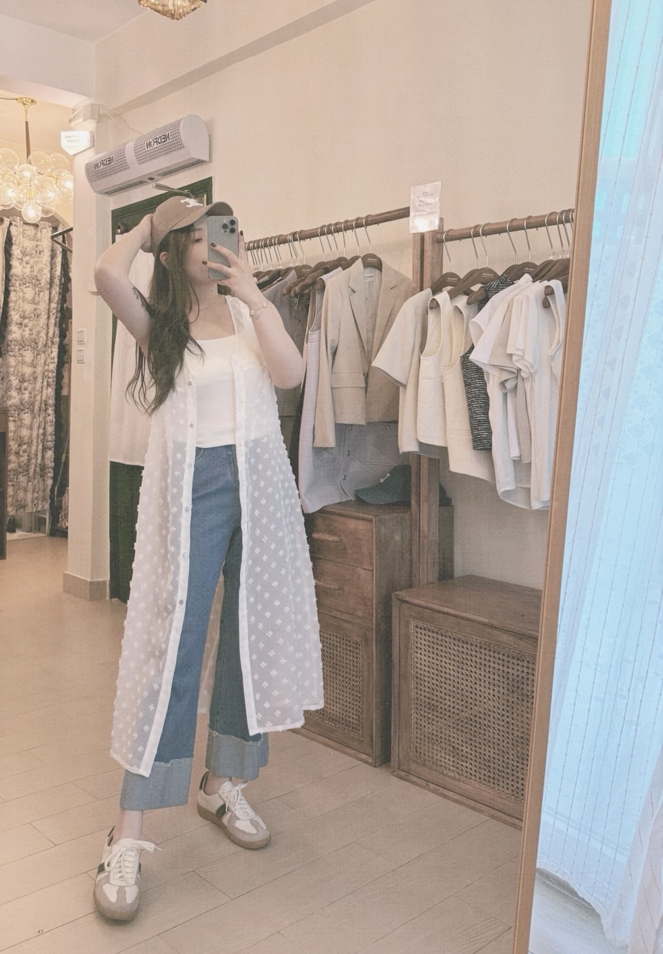 現貨 超高詢問度 薄紗立體花花罩衫