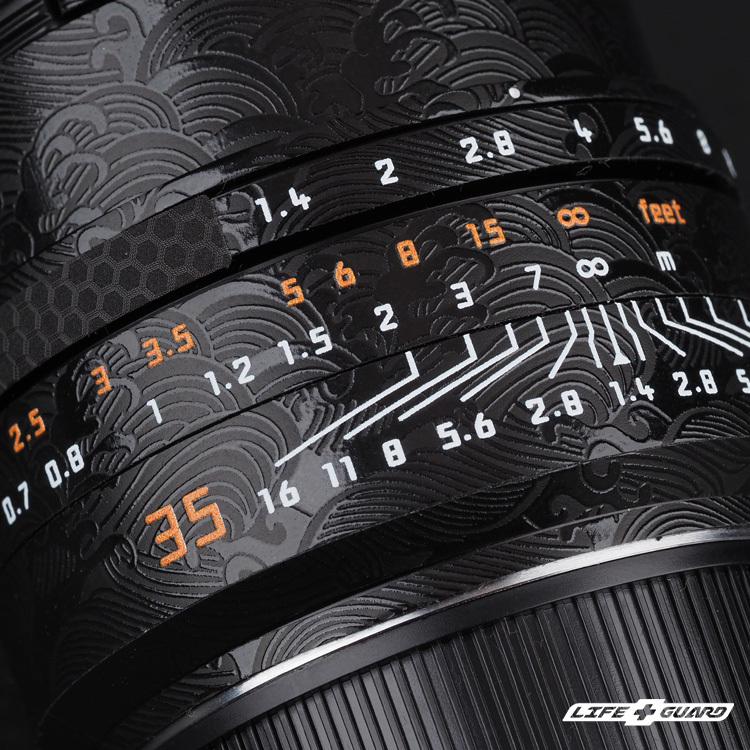 海浪極黑貼膜質感特寫，LIFE+GUARD 設計風格