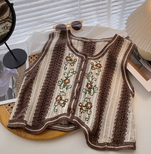 Retro color-block embroidery cropped V-neck vest (coffee) [one size]