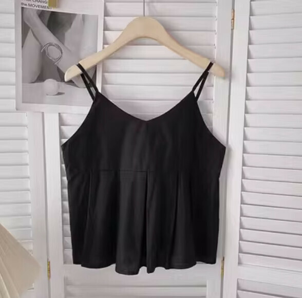 Pleated cropped camisoles (black) [one size]