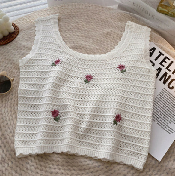 Small floral embroidered cropped vest (white) [one size]