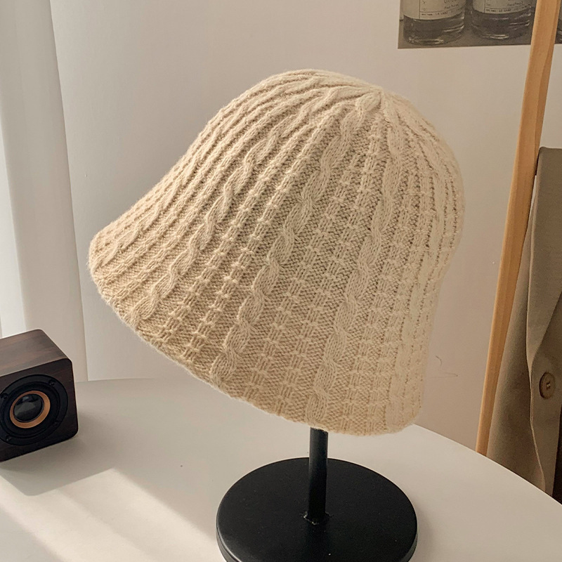 Hot selling knitted bucket hat women's versatile fisherman hat basin hat (M (56-58cm) beige)