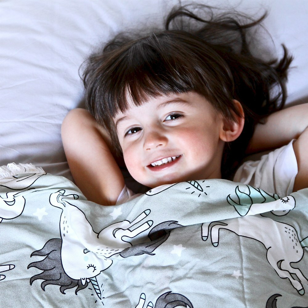 La Millou波蘭 竹纖涼感巾加大款圓形流蘇｜抗菌包巾｜童話獨角獸(綠底)