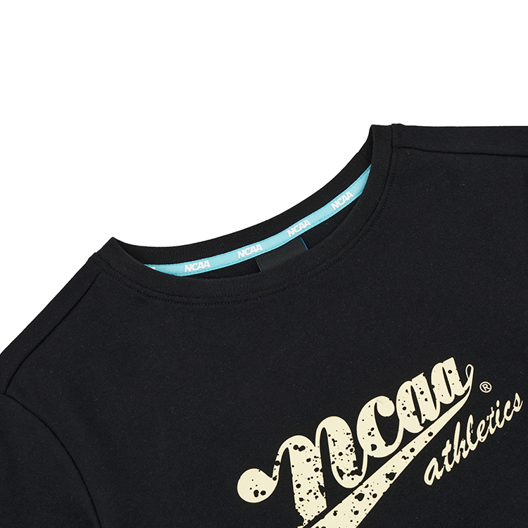 NCAA純棉印花短袖上衣,灰/黑,  下擺抽繩,草寫NCAA呈現休閒感搭配 74221121