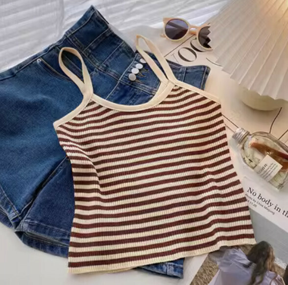 Summer color-block striped knit vest (khaki) [one size]
