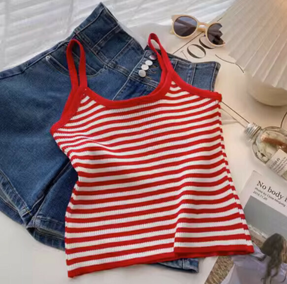Summer color-block striped knit vest (red) [one size]