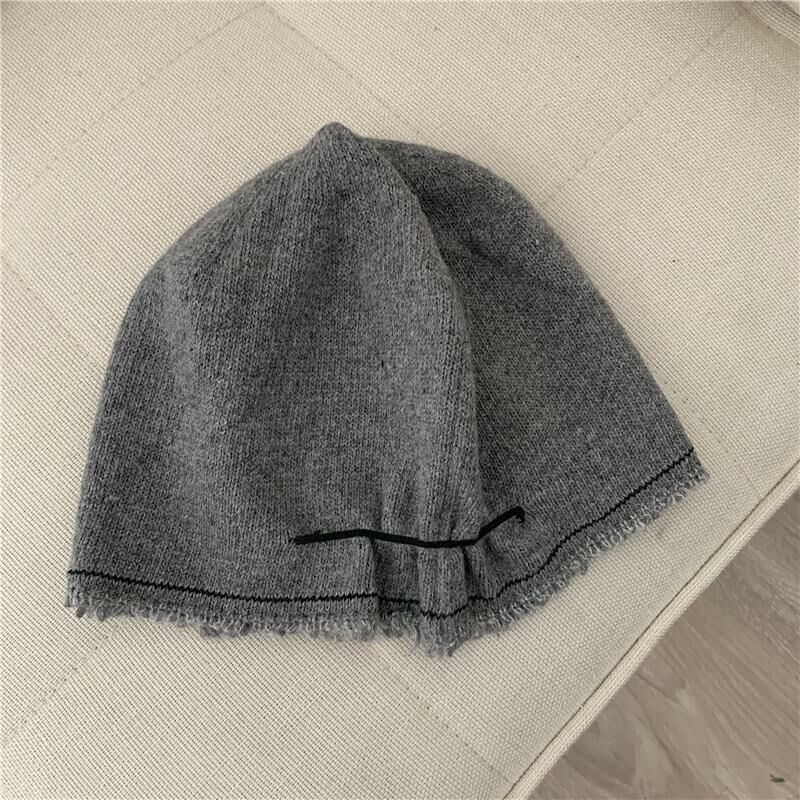 Hot Selling Dui Dui Hat Ear Protection Baotou Cold Hat Knitted Hat (One Size (54-60cm) Gray)