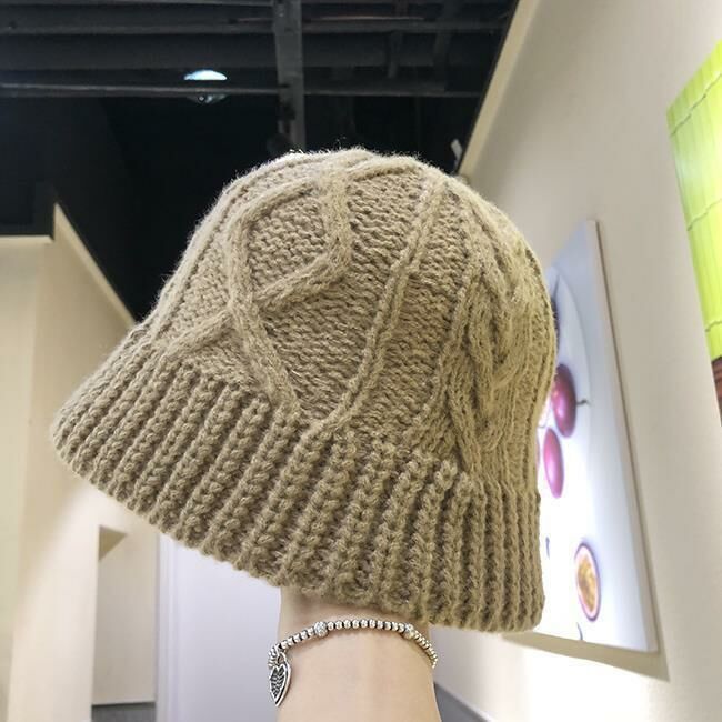 Hot selling knitted bucket hat pullover hook pattern short brim fisherman hat (one size fits all (56-58cm) caramel four-sided line velvet bucket)