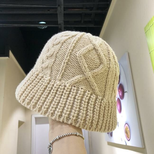 Hot selling knitted bucket hat pullover hook pattern short brim fisherman hat (one size fits all (56-58cm) beige four-sided line velvet bucket)