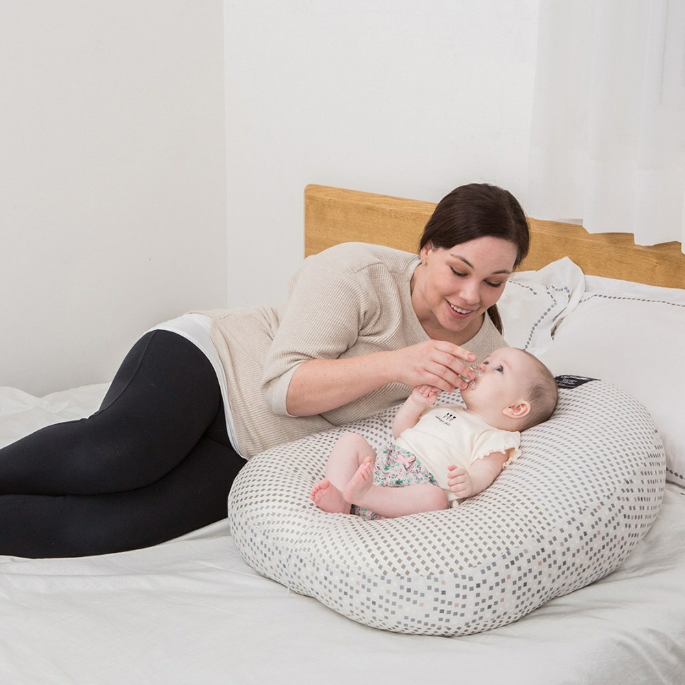 gunite 寶寶懶骨頭包覆機能親子互動窩｜格紋粉