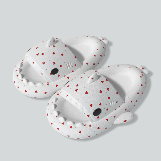 Hot Selling Shark Wear-Resistant Hollow Slippers [Love White] [Size 36-45] (Please contact customer service to confirm the delivery size after placing the order)