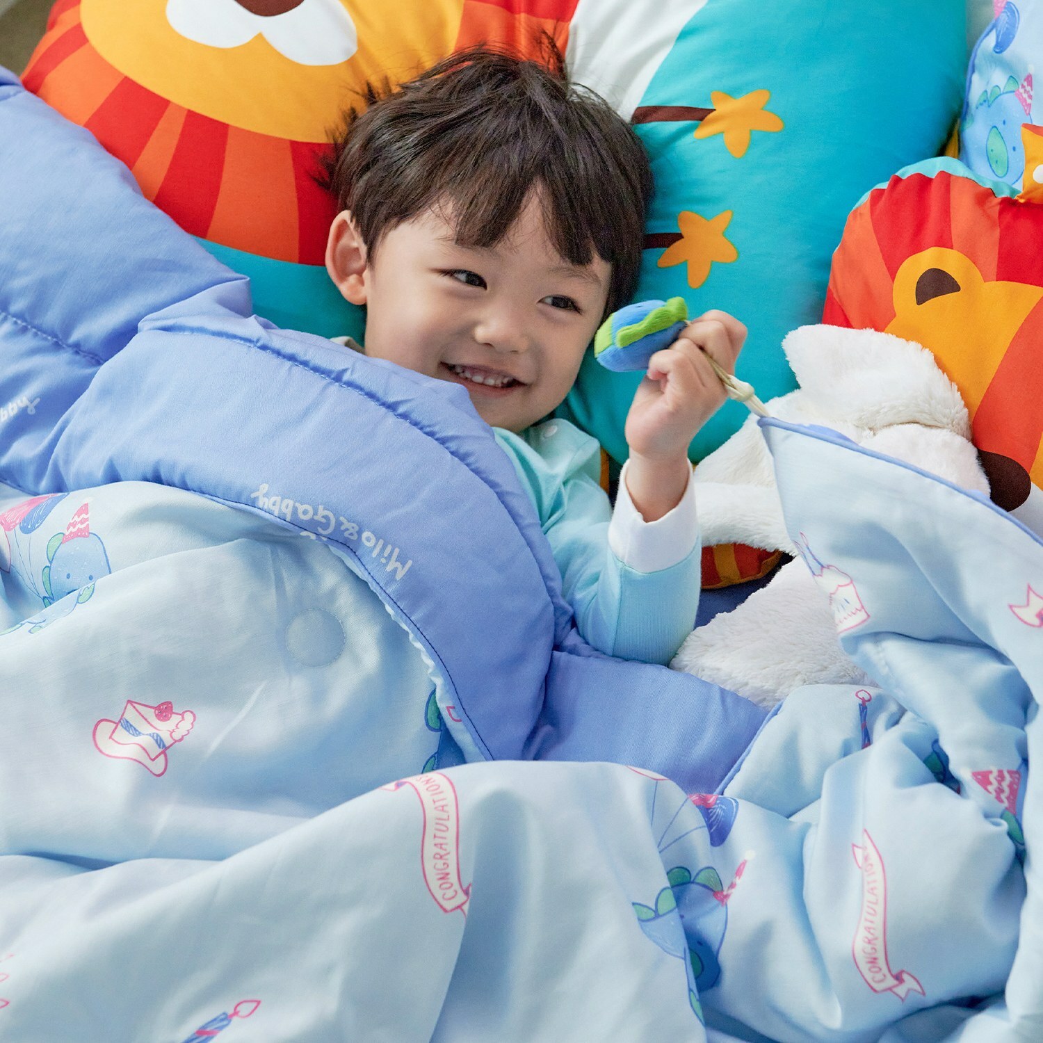 Milo&Gabby美國 小童加大款輕柔舒適｜天絲莫代爾棉被薄棉款(110x150cm)｜生日派對Dylan