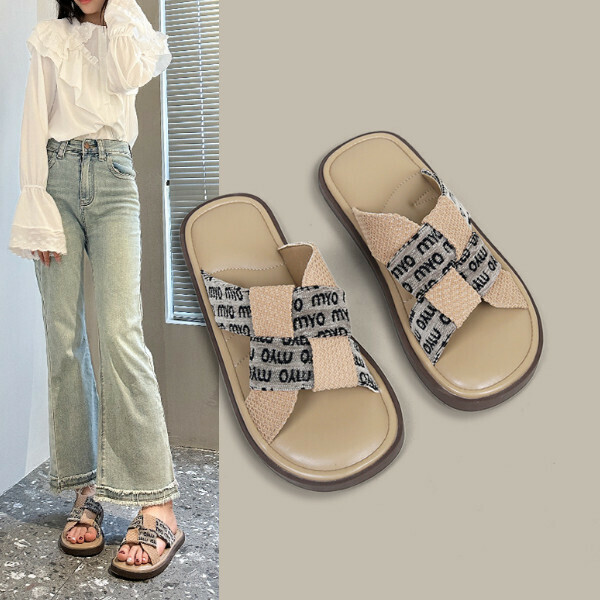 Hot selling flat sandals (khaki size 35-40) (please contact customer service to confirm the delivery size after placing the order)