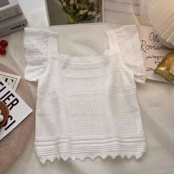 Small Flying Sleeve Square Neck Cropped Knit Vest (White) [One Size]