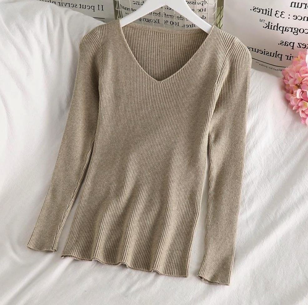 Hot selling temperament v-neck bottoming shirt niche long-sleeved sweater (light khaki) (size: one size)