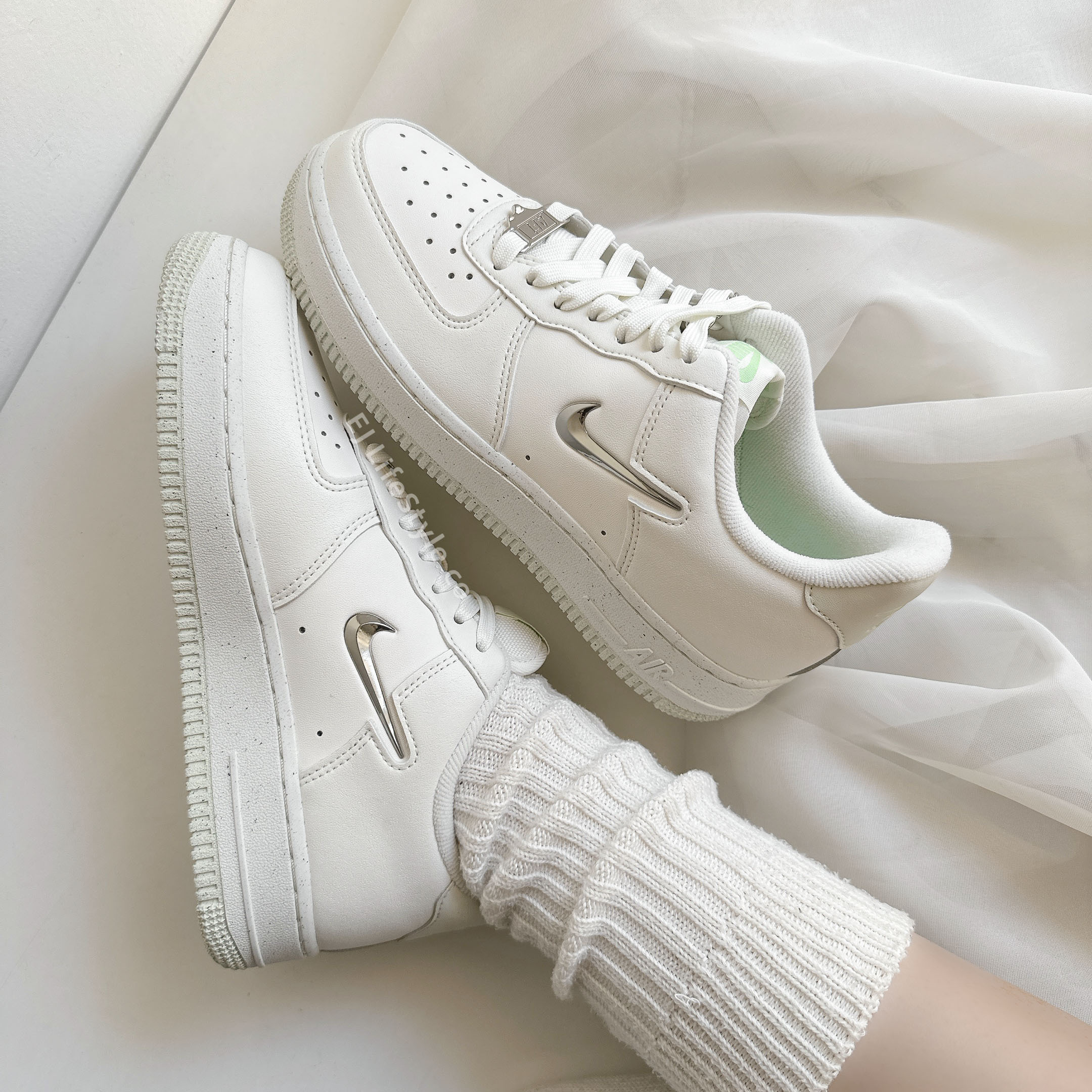 NIKE AIR FORCE 1 AF1 金屬 液態 銀 小勾 淡綠色 女鞋 FN8540-100 / 預購