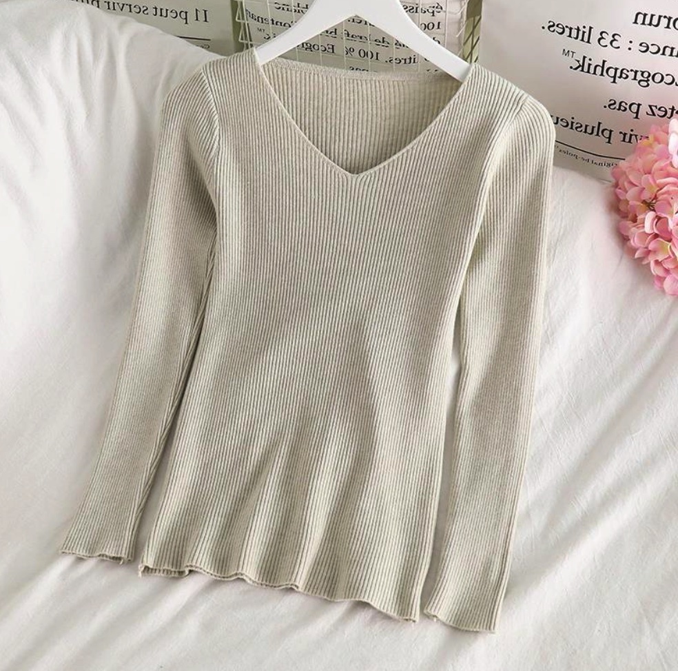 Hot selling temperament v-neck bottoming shirt niche long-sleeved sweater (oatmeal) (size: one size fits all)