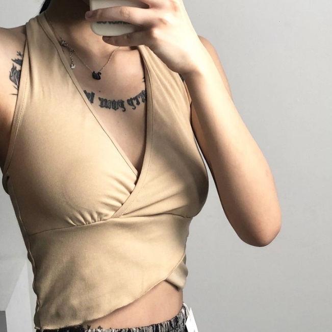 Hot selling fungus hem cross halter top (khaki) (S/M size) (contact customer service after placing order to confirm delivery size)