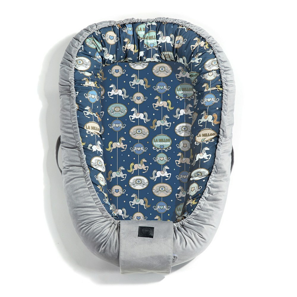 La Millou波蘭 Velvet 頂級棉柔嬰兒睡窩(鋪棉版)｜旋轉小木馬(藍底)｜舒柔深灰