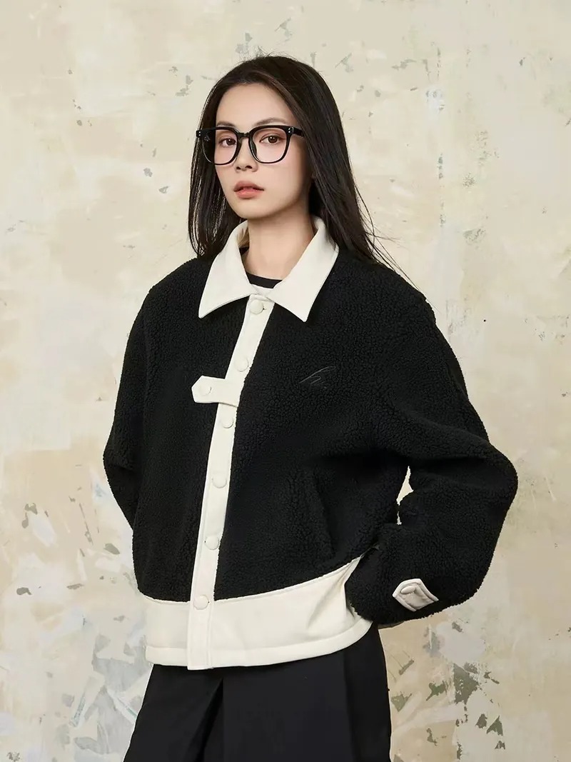 Harsh and Cruel 24SS 撞色羊羔毛拼接刺繡短版翻領外套 HL233050538