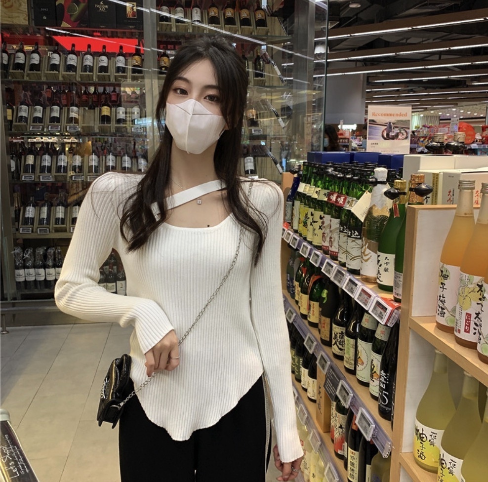 Hot Selling Collarbone Top Design Niche Sweater Knitwear (White) (Size: One Size)