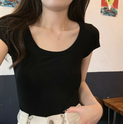 Solid Versatile T-Shirt (Black One-size-fits-all)