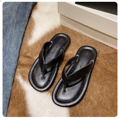 Simple Clip-on Beach Shoes (Black/Size 35-40) (Contact Customer Service to confirm shipping size after placing an order)