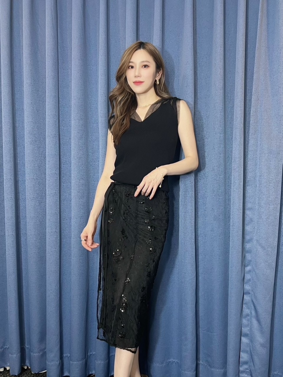 時髦亮片紗質綁帶裁片+緞面裙SET