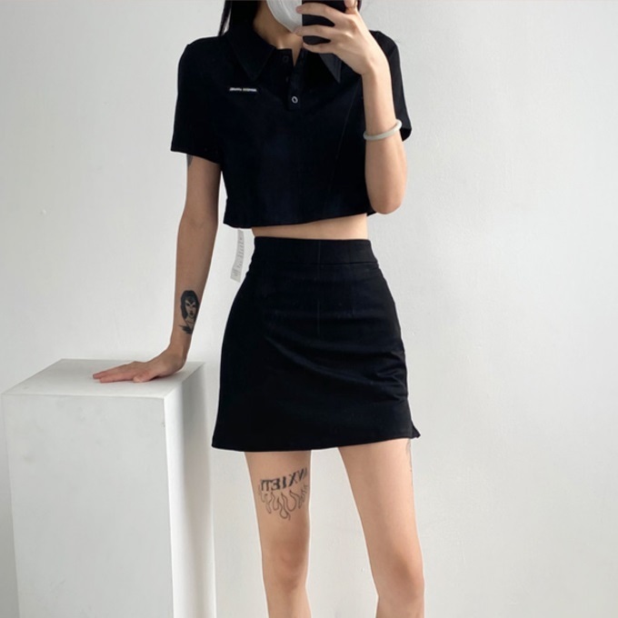 Hot selling short skirt and T-shirt two-piece suit (black) (S-L size) (contact customer service after placing the order to confirm the delivery size)
