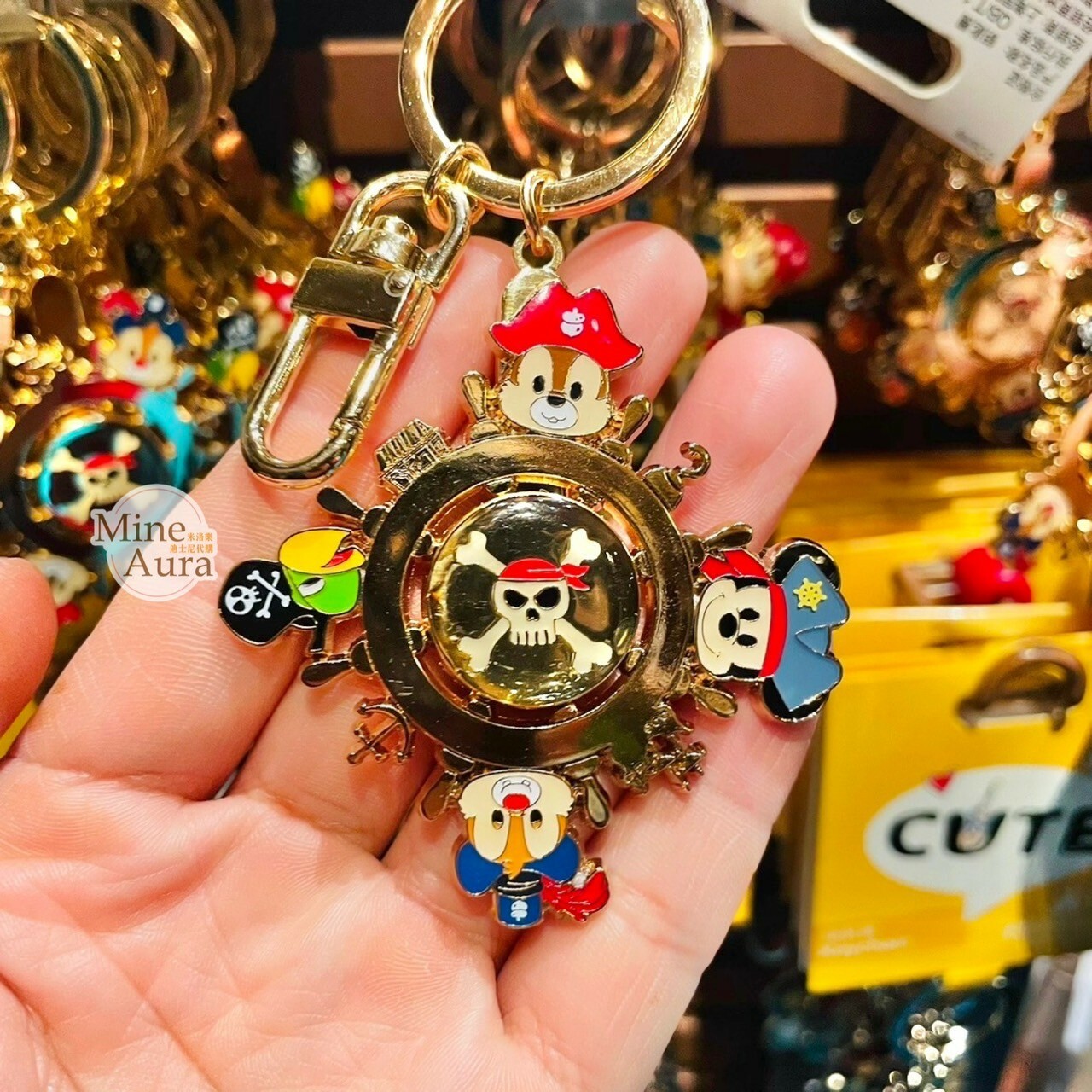 加勒比海盜 奇奇蒂蒂 Chip 'n Dale 療癒轉轉 旋轉 金屬 鑰匙圈 吊飾 -上海迪士尼樂園