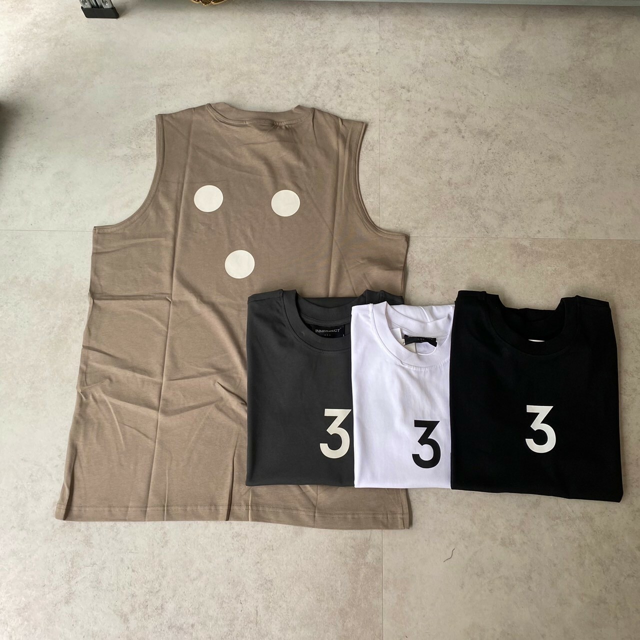 Innersect 三生萬物 背後三圓點 無袖背心 INN23SSTTE27