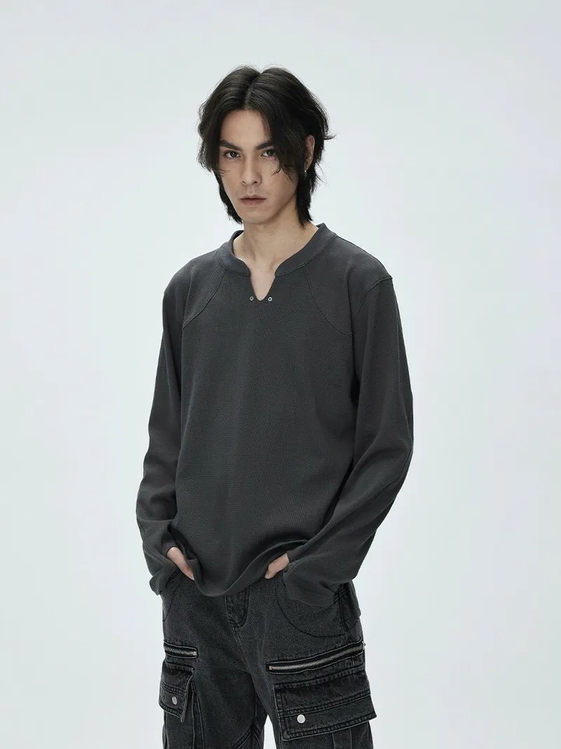 CATSSTAC 24SS V領分割線內搭長袖