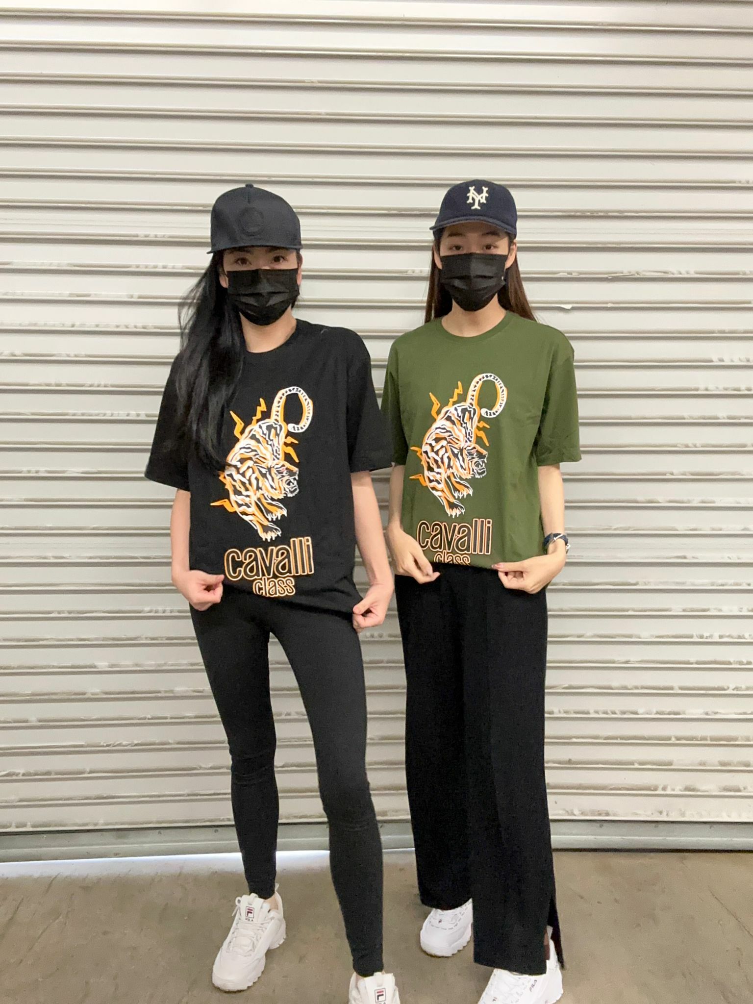 【直播】Cavalli L050911 老虎短袖上衣 (黑色)