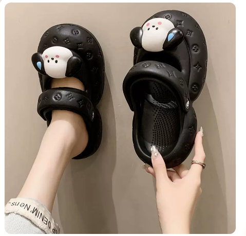 Cartoon sandals (black/size 35-40) (contact customer service to confirm the shipping size after placing an order)