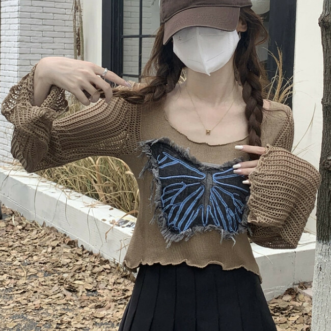 Hot selling butterfly short fungus bell sleeves sweater (one size fits all) (khaki)