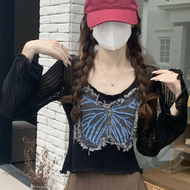 Hot selling butterfly short fungus bell sleeves sweater (one size fits all) (black)
