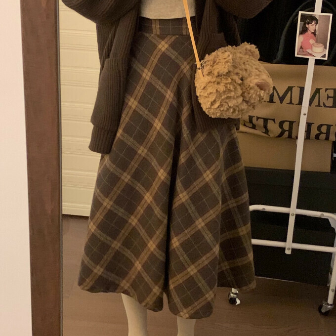 Hot selling mid-length skirt (size S-L) (brown skirt) (contact customer service after placing the order to confirm the delivery size)