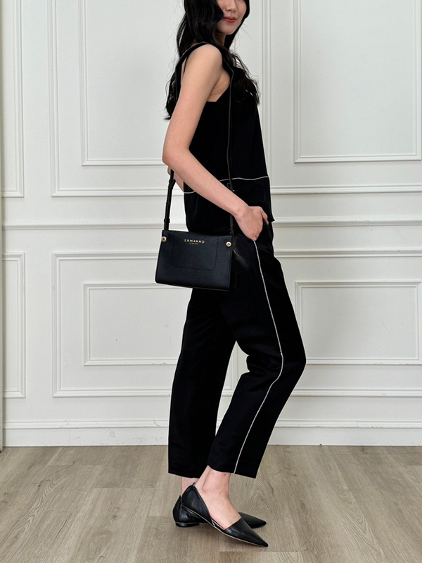 ERMANNO LOGO背帶手提包(小)(黑)