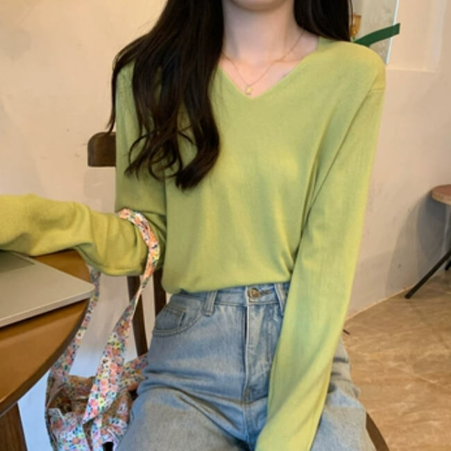Hot selling V-neck long-sleeved bottoming shirt (one size fits all) (Autumn fragrant yellow)