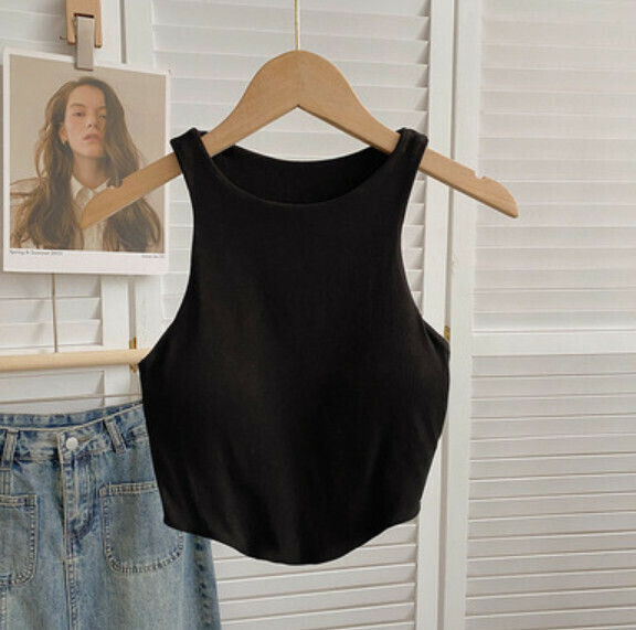 Solid color cropped vest with chest pad base (black) [one size]