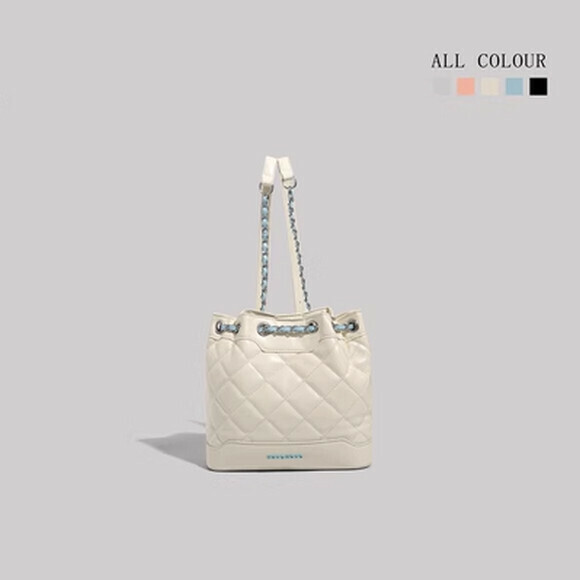 Hot selling chain backpack rhombus bucket bag versatile backpack travel bag [white with blue] [size: 25cm*10cm*22cm]