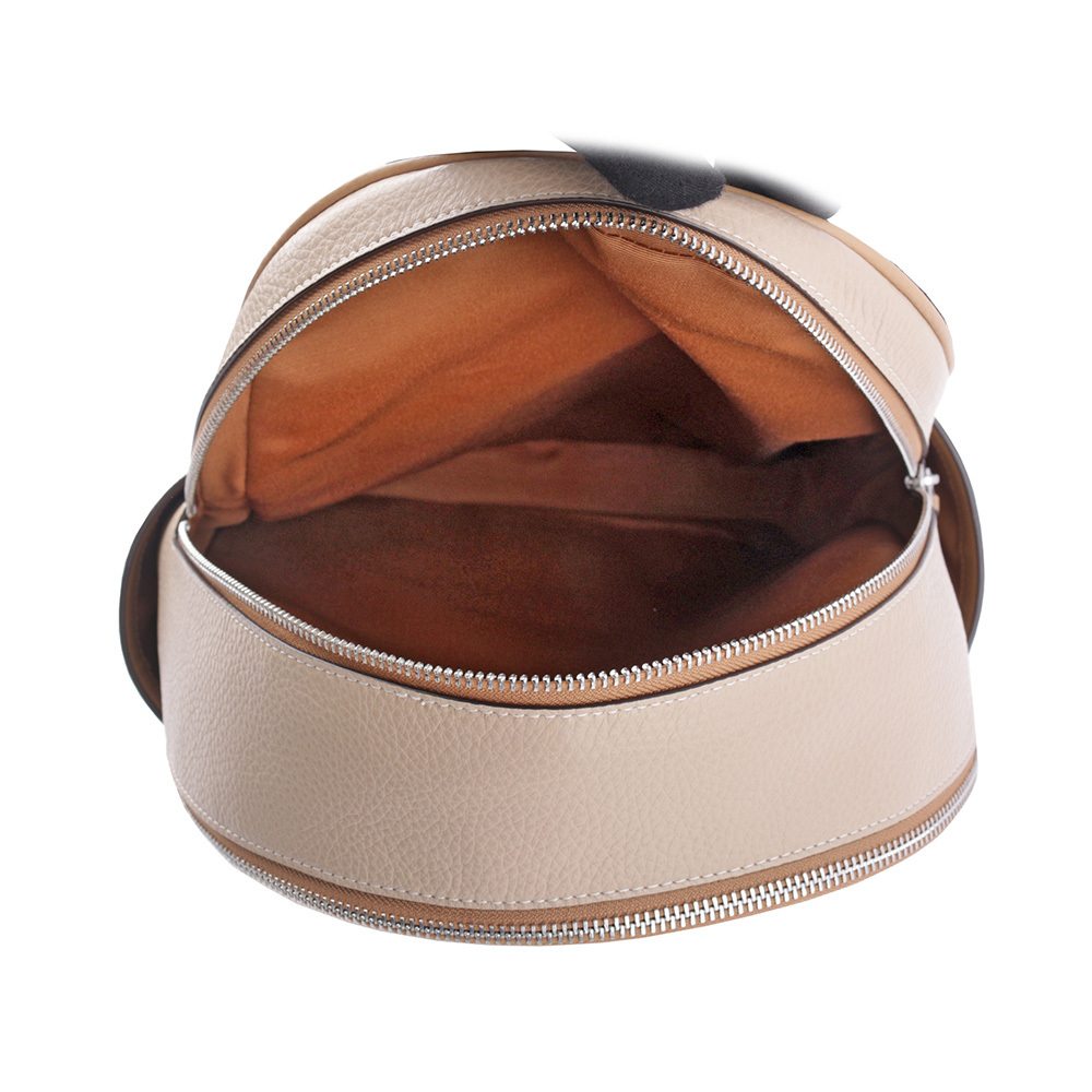 【COACH】Court 荔枝皮革撞色口袋後背包(白色/沙色) CK807 SVVFQ